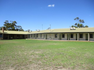 Little Desert Nature Lodge - Priced to Sell