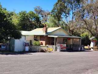 Licola Village Store and Caravan Park